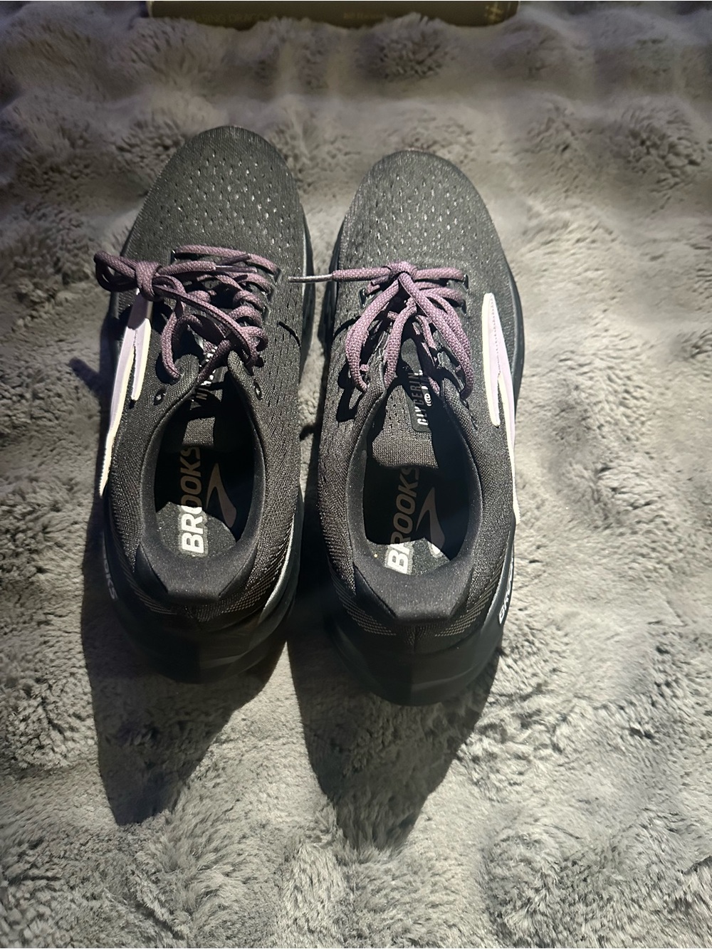 Brooks Glycerin Max
Black Orchid Ice Grey (Women's) - Picture 4 of 6